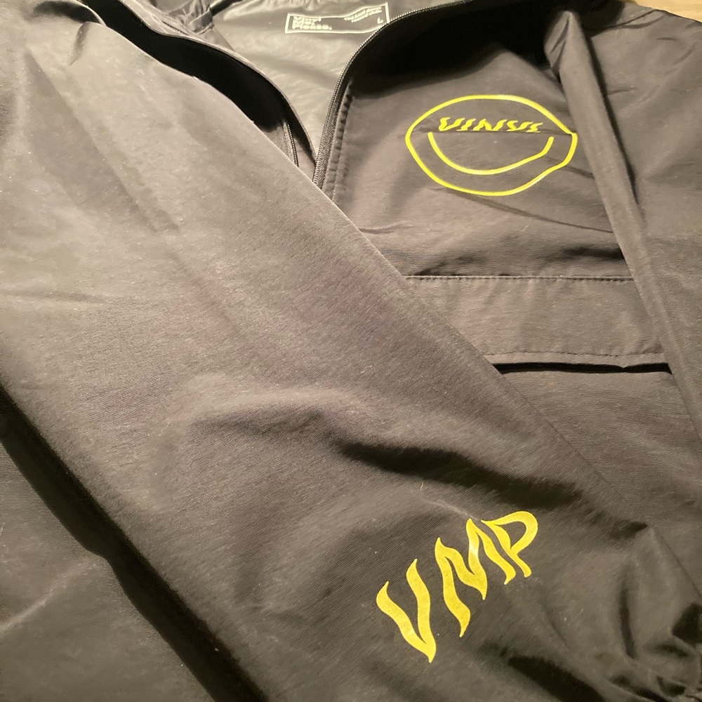 VINYL ME PLEASE Jacket L Large Hood Parka Windbreaker Pullover Men Record Club